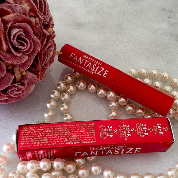 ONE/SIZE Fantasize Mascara Black - Picture 13 of 14